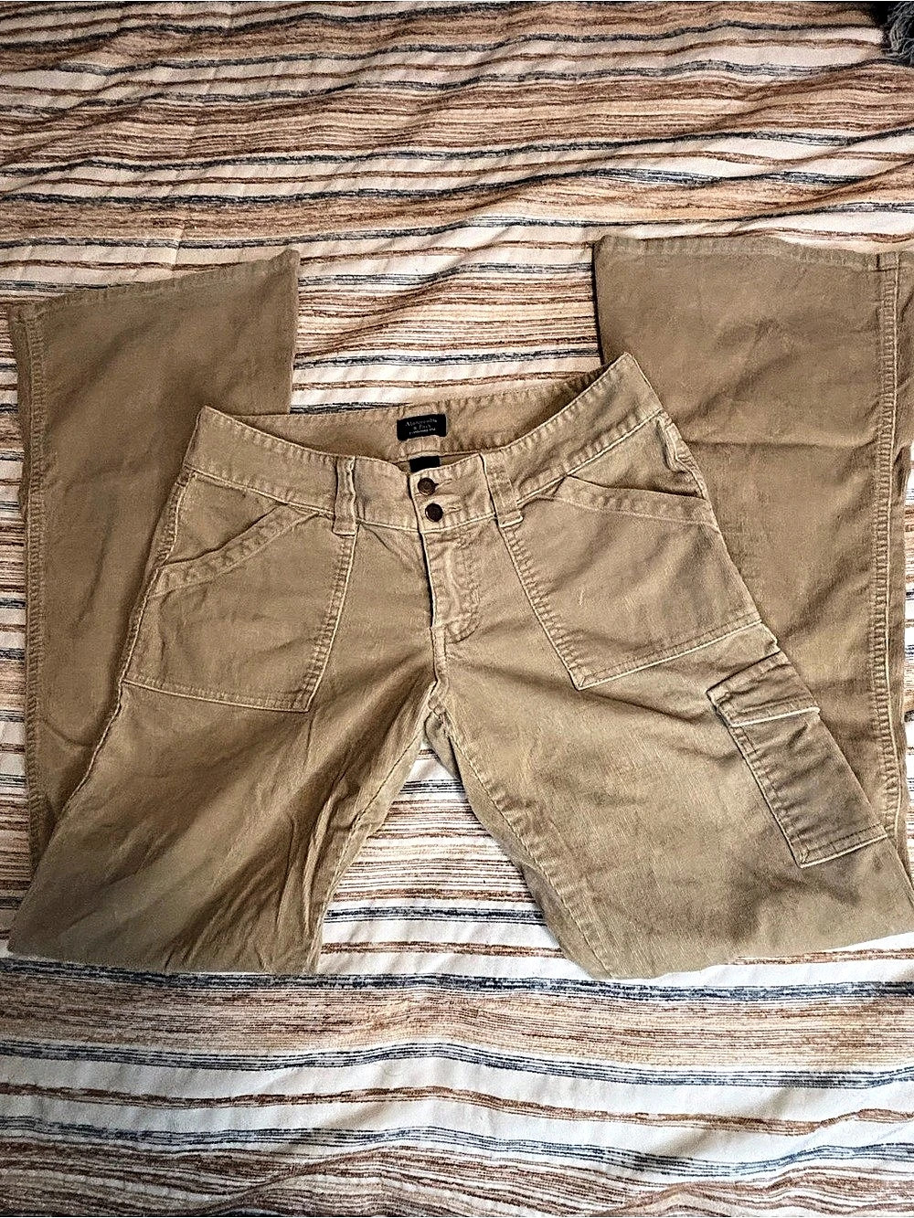 Vintage Abercrombie & Fitch Low-Rise Corduroy Cargo Flare Pants - Size 2